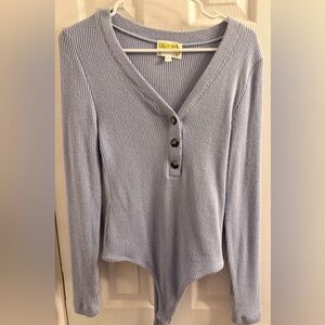 Yummy Sweater Co. Ribbed V-Neck body suit- light blue women’s size medium